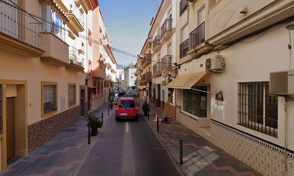 4 Bed Apartment for sale in Las Lagunas Costa Del Sol, Málaga, Spain
