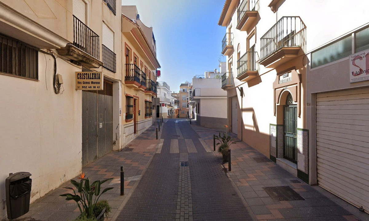 4 Bed Apartment for sale in Las Lagunas Costa Del Sol, Málaga, Spain