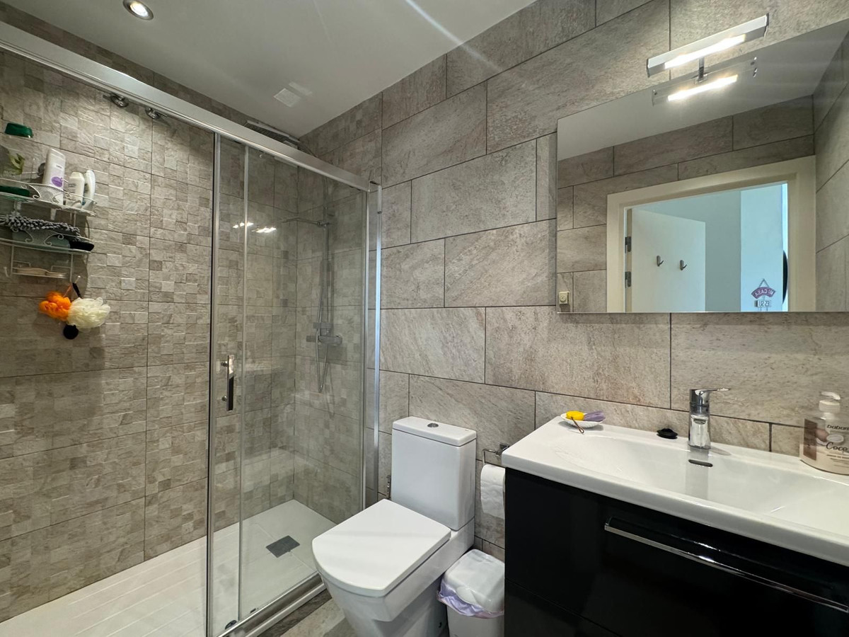 2 Bed Apartment for sale in Atalaya Costa Del Sol, Málaga, Spain