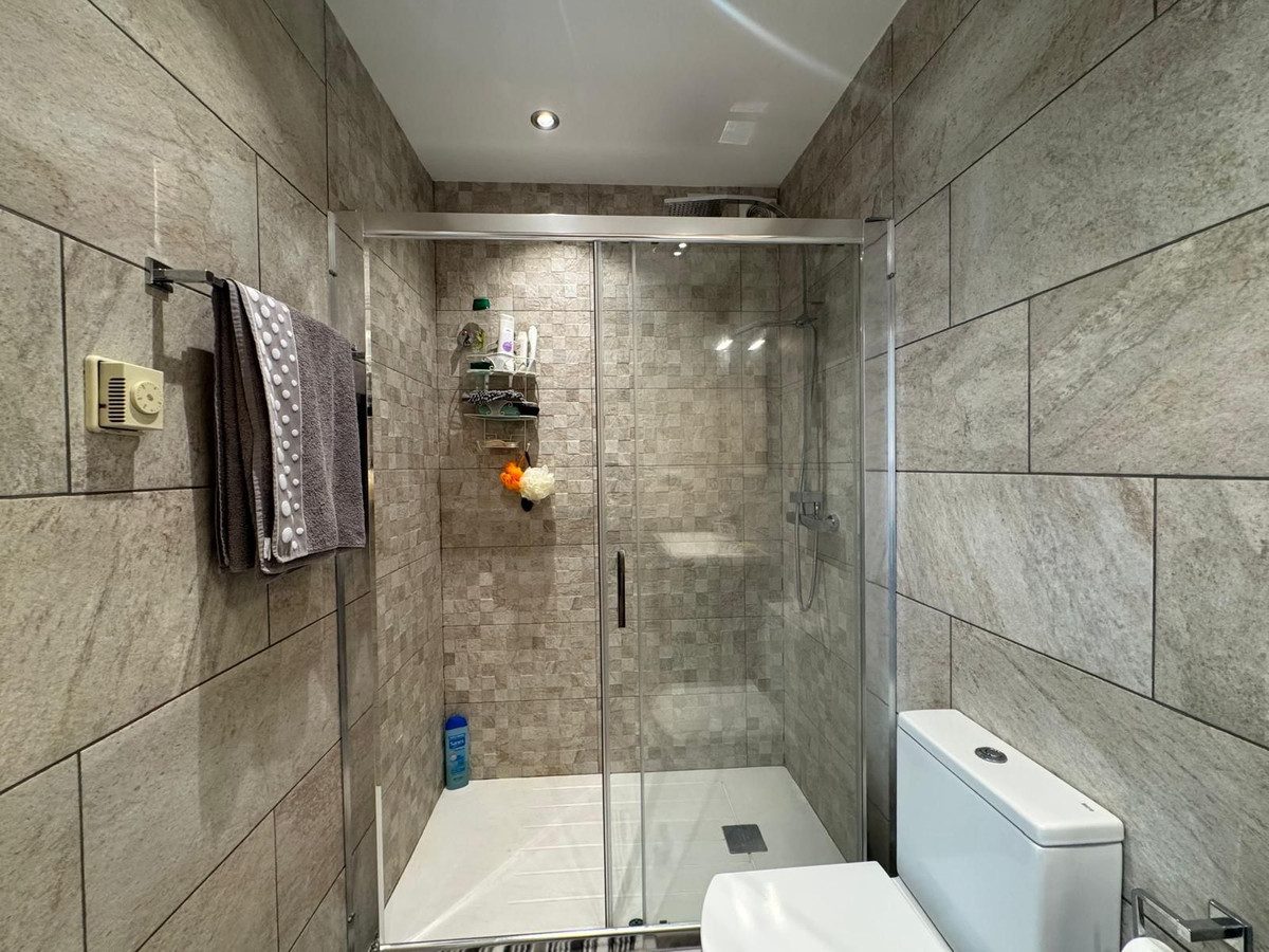 2 Bed Apartment for sale in Atalaya Costa Del Sol, Málaga, Spain