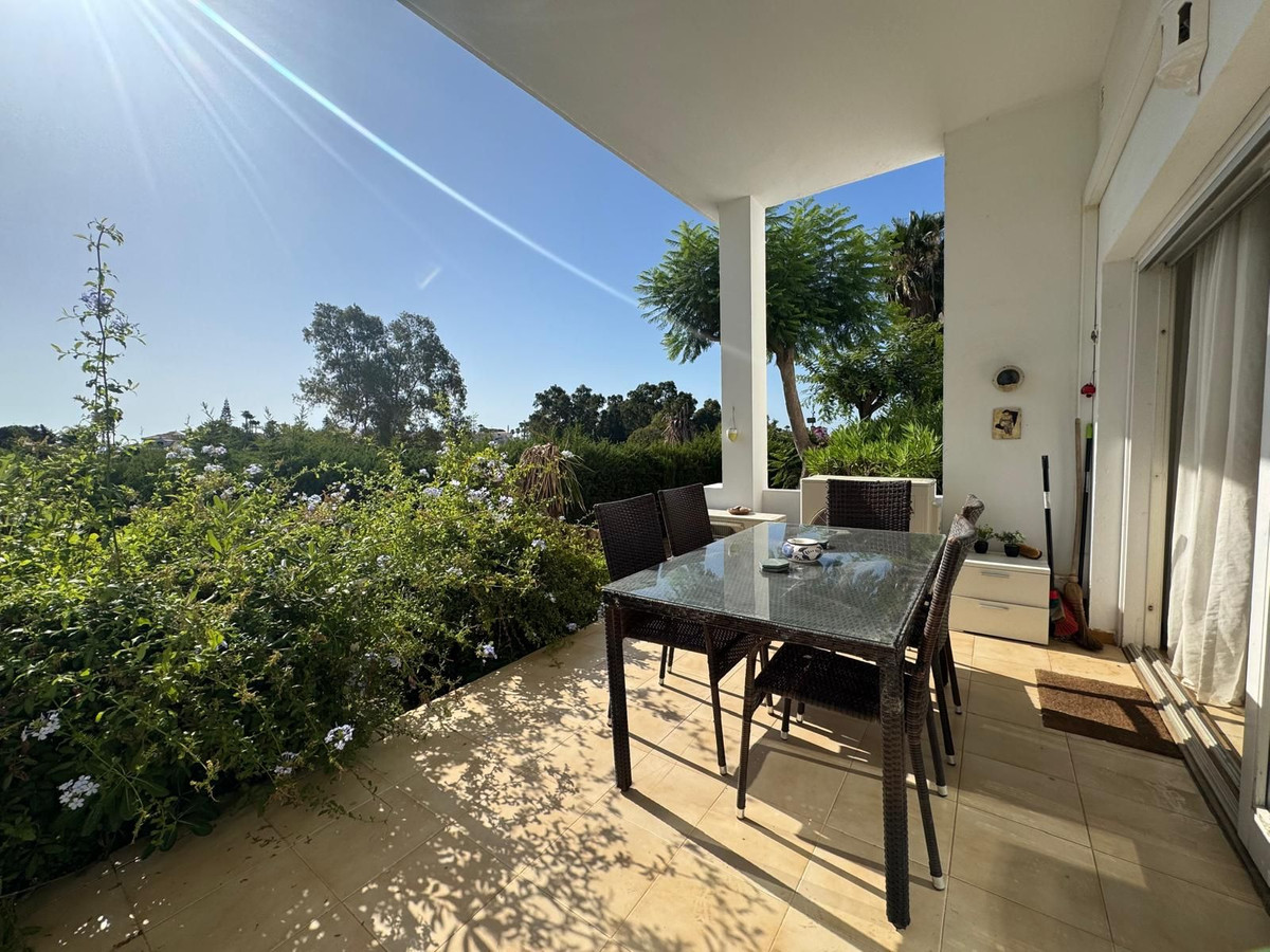2 Bed Apartment for sale in Atalaya Costa Del Sol, Málaga, Spain