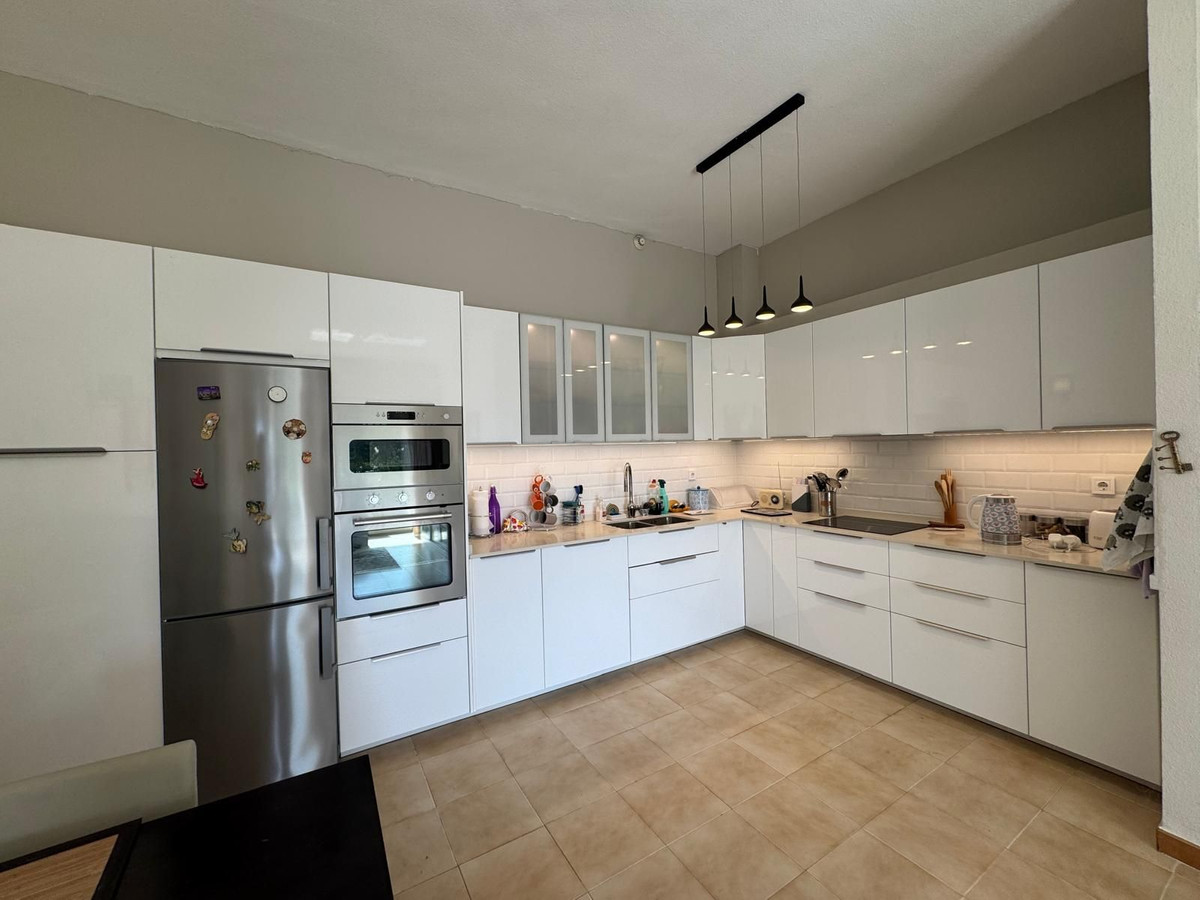 2 Bed Apartment for sale in Atalaya Costa Del Sol, Málaga, Spain