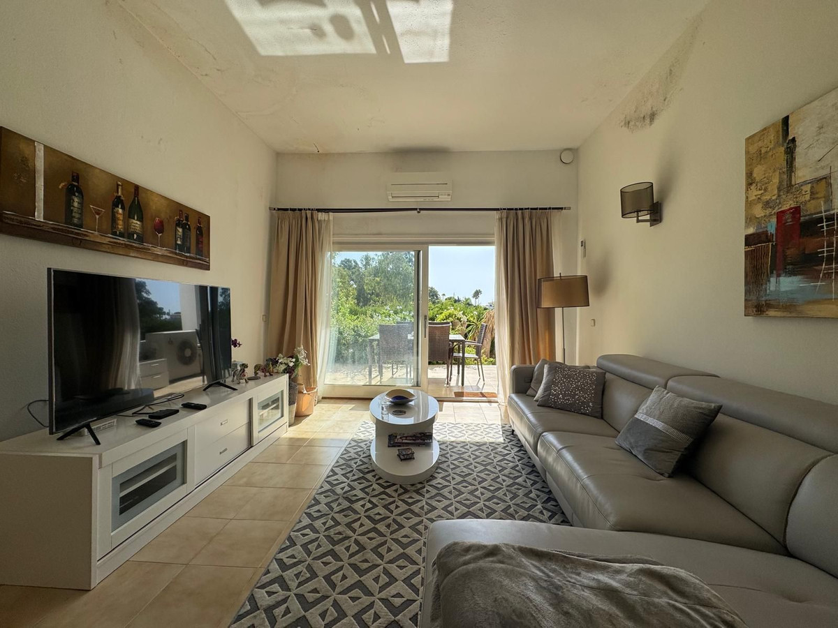 2 Bed Apartment for sale in Atalaya Costa Del Sol, Málaga, Spain