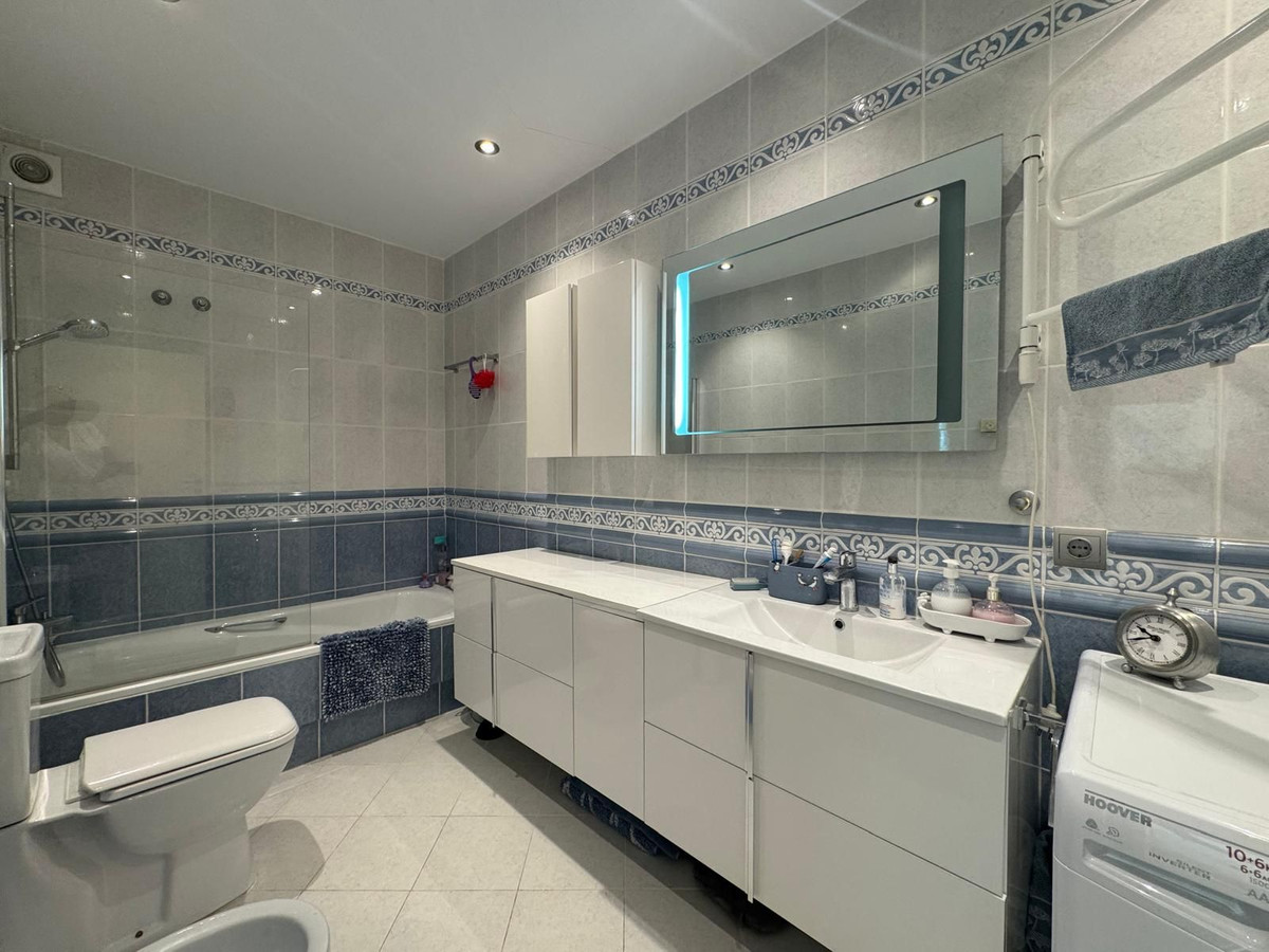 2 Bed Apartment for sale in Atalaya Costa Del Sol, Málaga, Spain