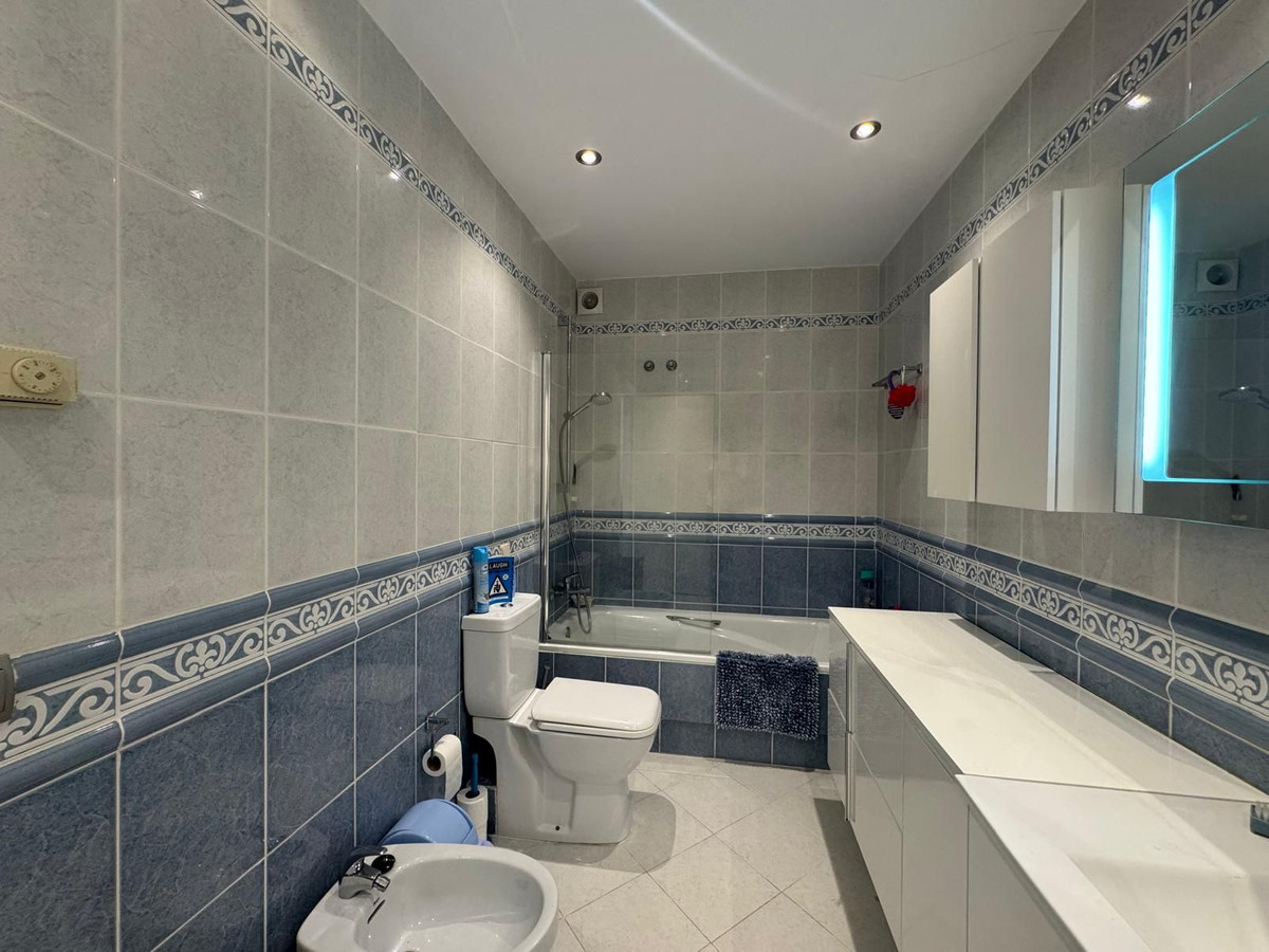 2 Bed Apartment for sale in Atalaya Costa Del Sol, Málaga, Spain