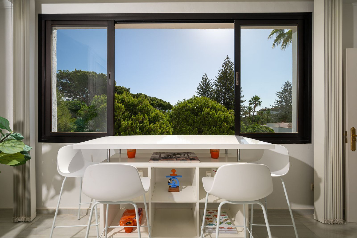 2 Bed Apartment for sale in Puerto Banús Costa Del Sol, Málaga, Spain