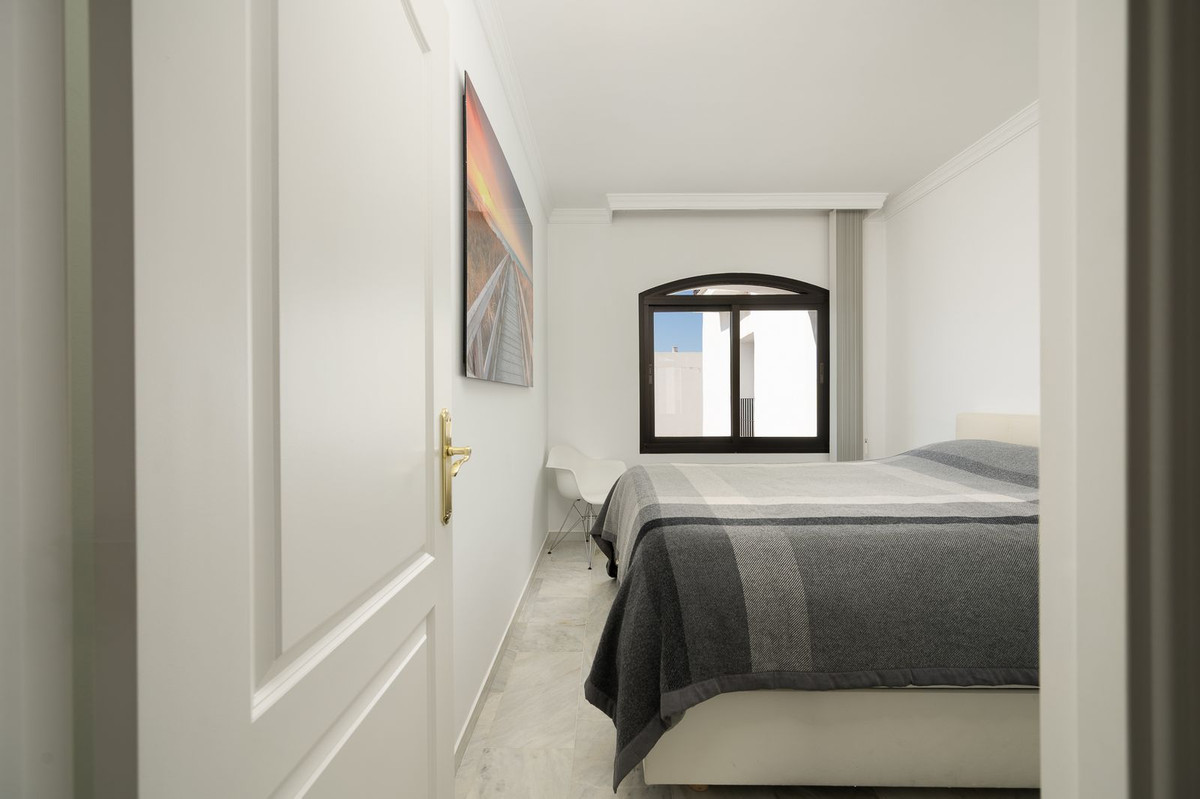 2 Bed Apartment for sale in Puerto Banús Costa Del Sol, Málaga, Spain