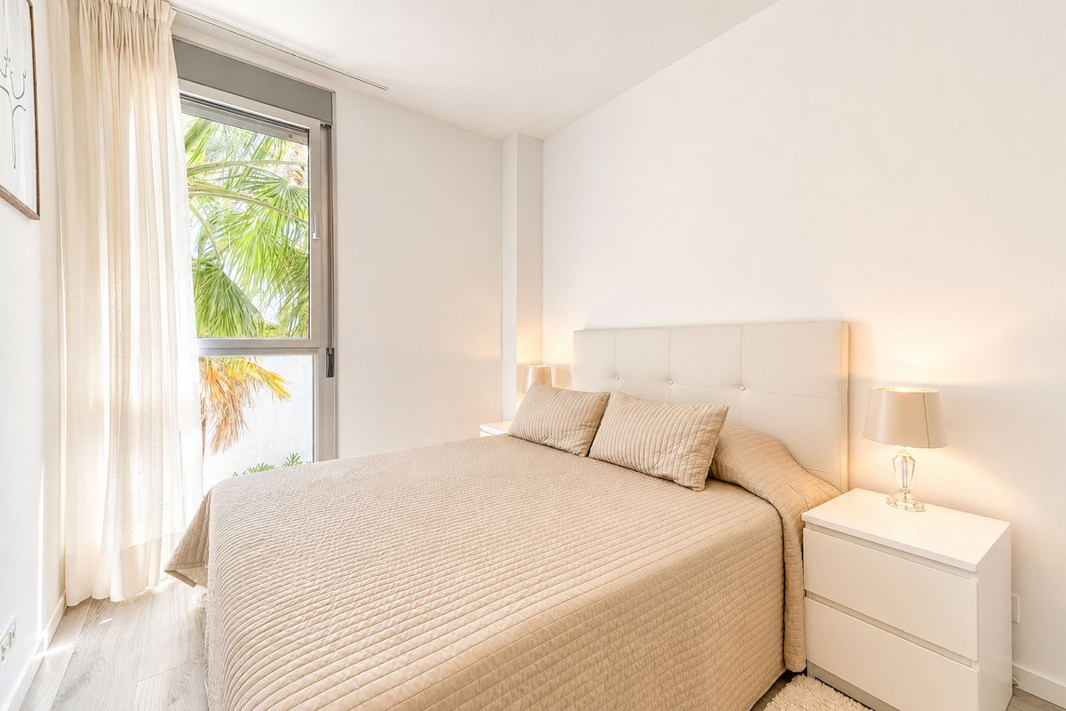 Se vende Apartamento Planta Media de 3 dormitorios en Costa Del Sol, Málaga, España