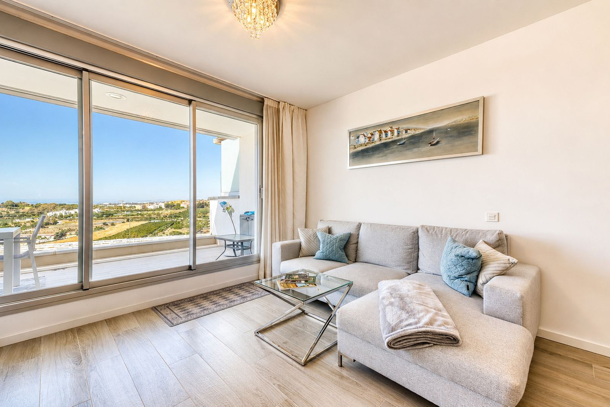 Se vende Apartamento Planta Media de 3 dormitorios en Costa Del Sol, Málaga, España