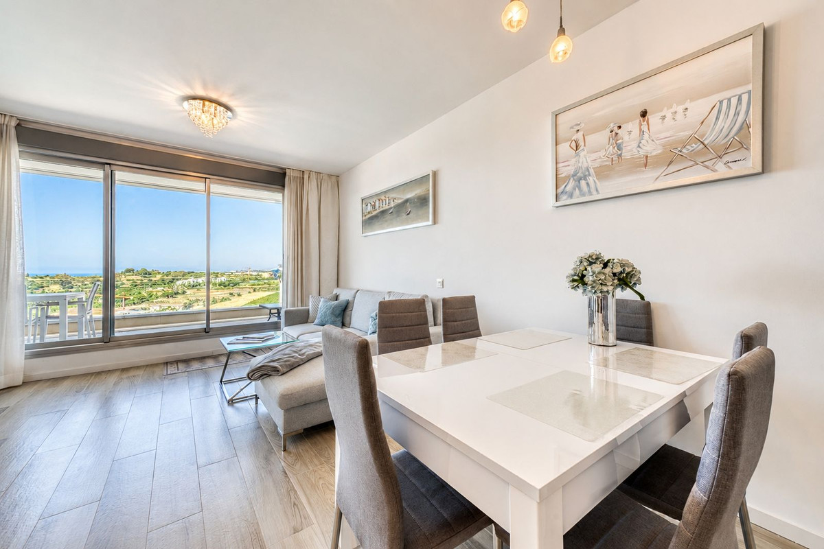 Se vende Apartamento Planta Media de 3 dormitorios en Costa Del Sol, Málaga, España
