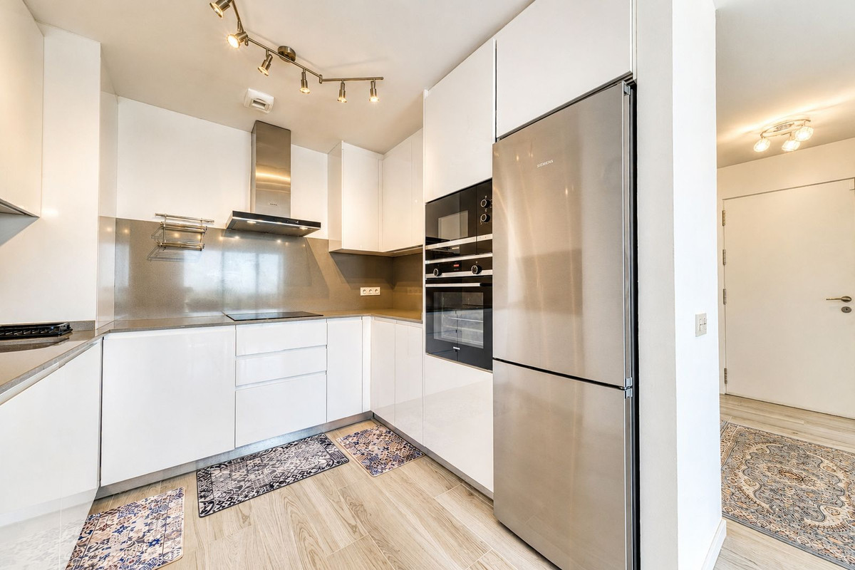 Se vende Apartamento Planta Media de 3 dormitorios en Costa Del Sol, Málaga, España