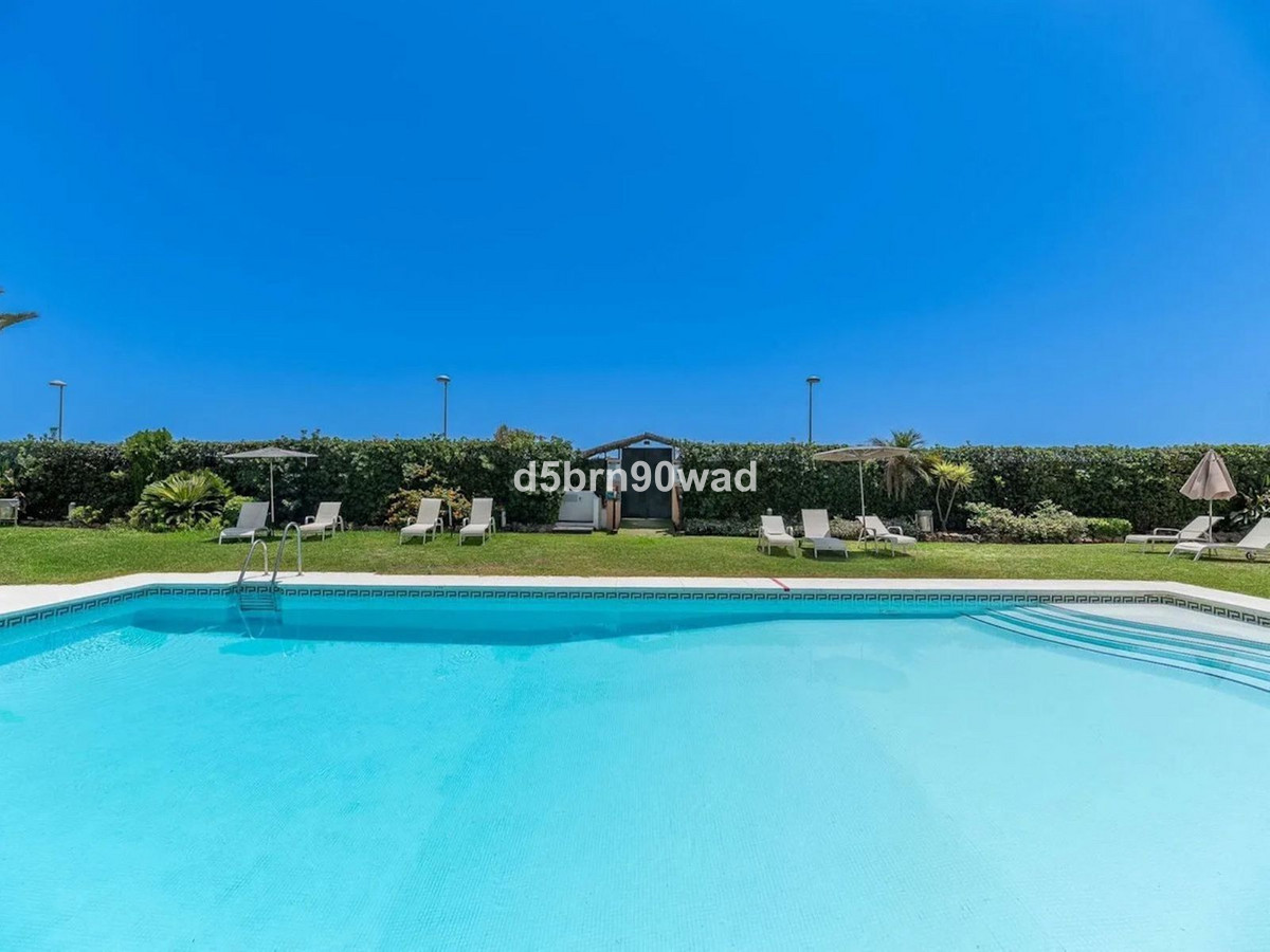 2 Bed Apartment for sale in Puerto Banús Costa Del Sol, Málaga, Spain