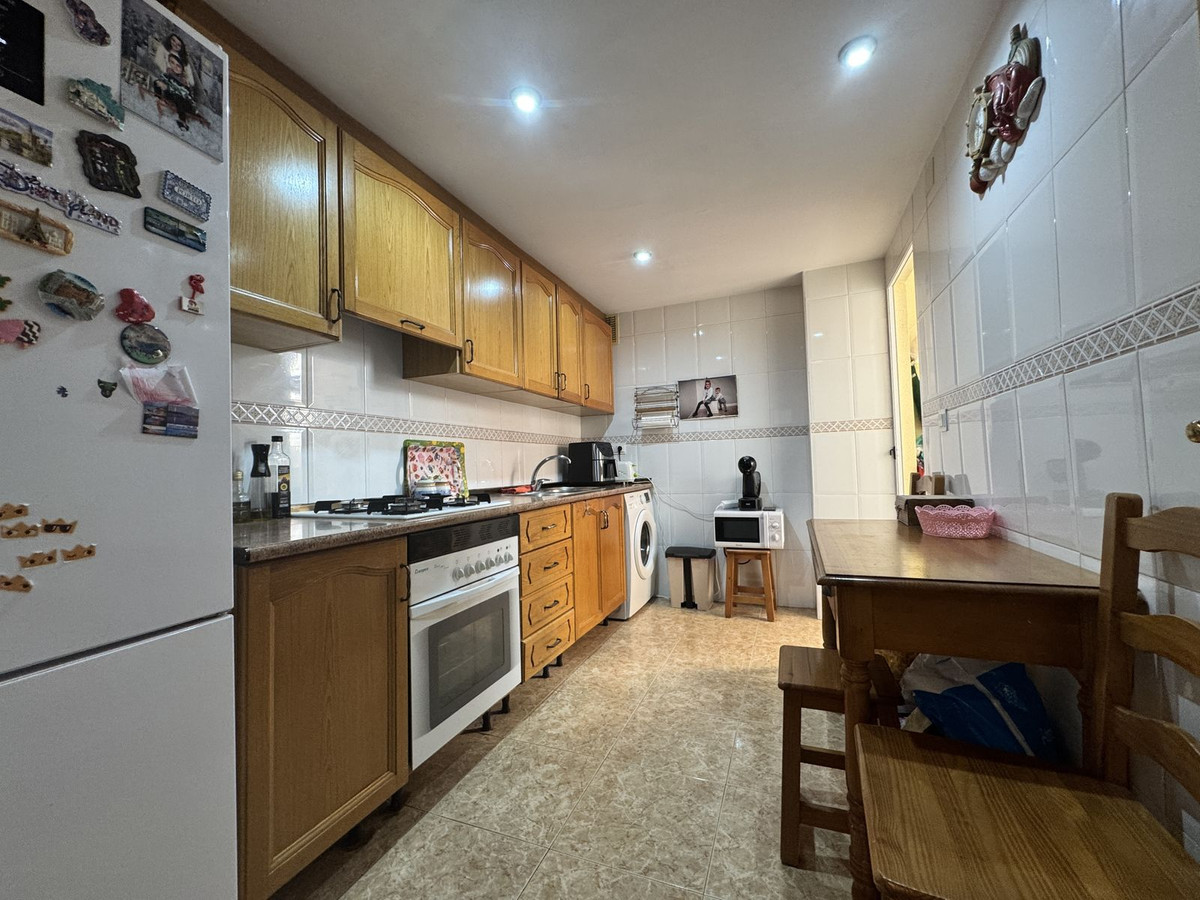 3 Bed Apartment for sale in Estepona Costa Del Sol, Málaga, Spain