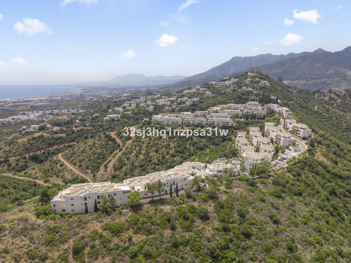 3 Bed Apartment for sale in Altos De Los Monteros Costa Del Sol, Málaga, Spain