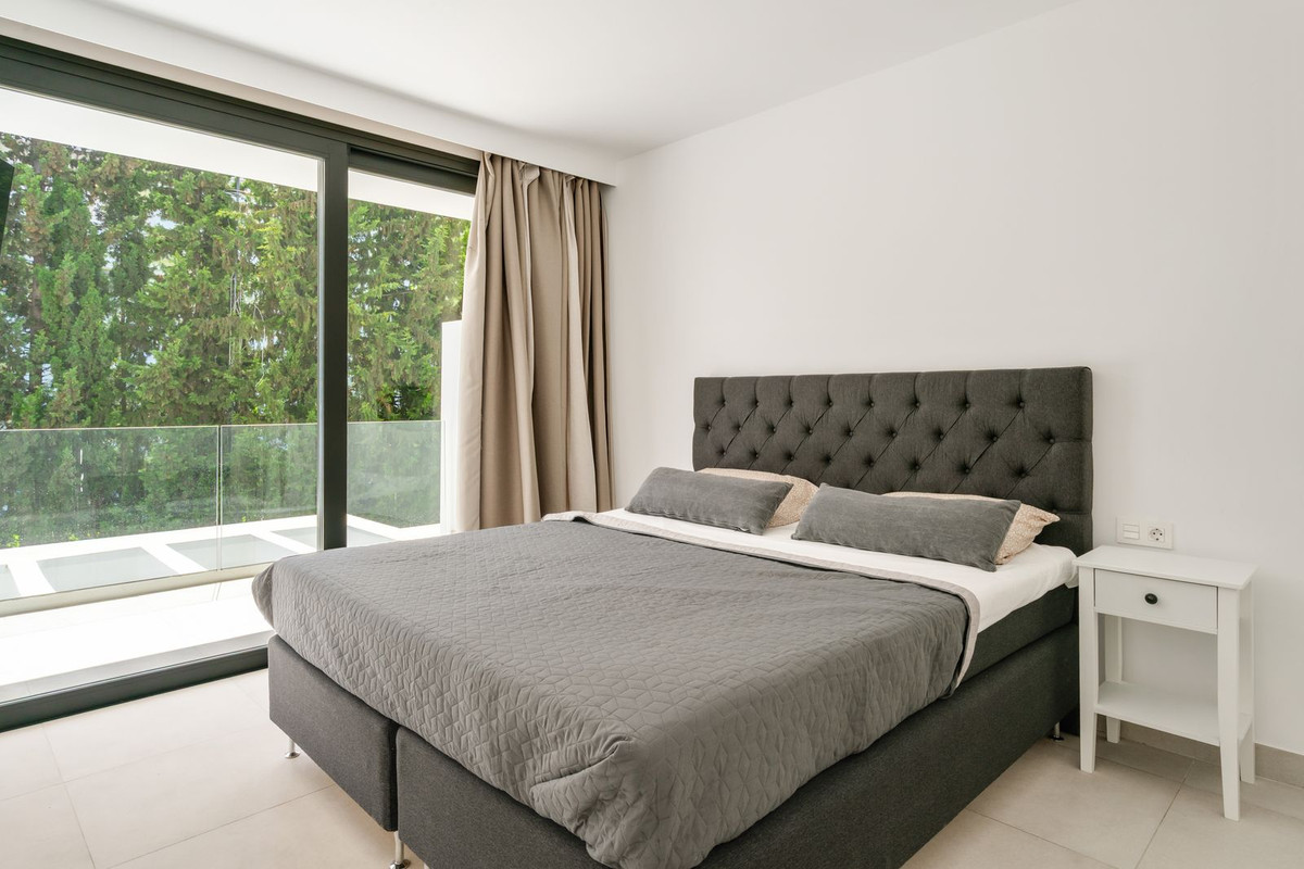 4 Bed Townhouse for sale in Estepona Costa Del Sol, Málaga, Spain
