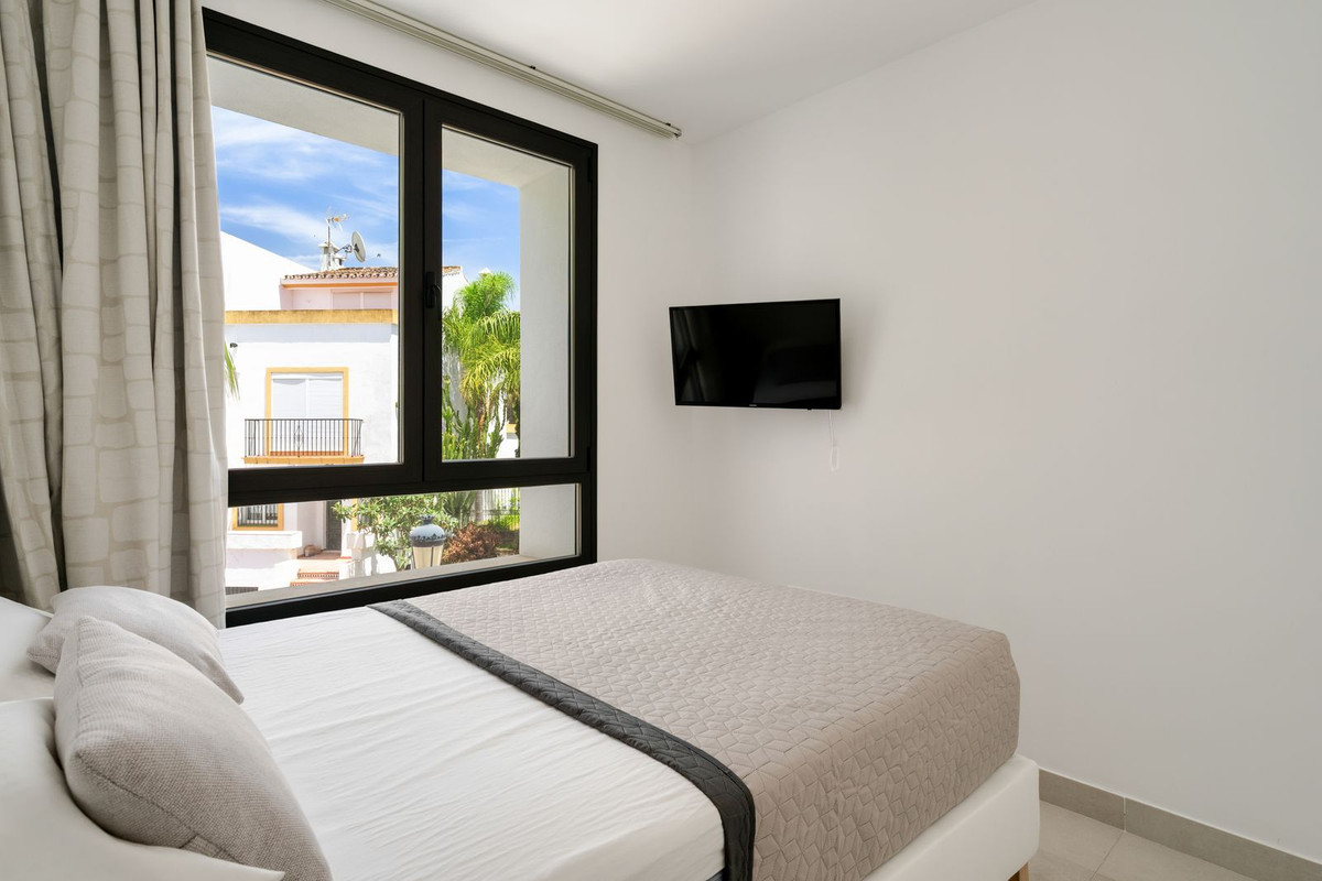 4 Bed Townhouse for sale in Estepona Costa Del Sol, Málaga, Spain