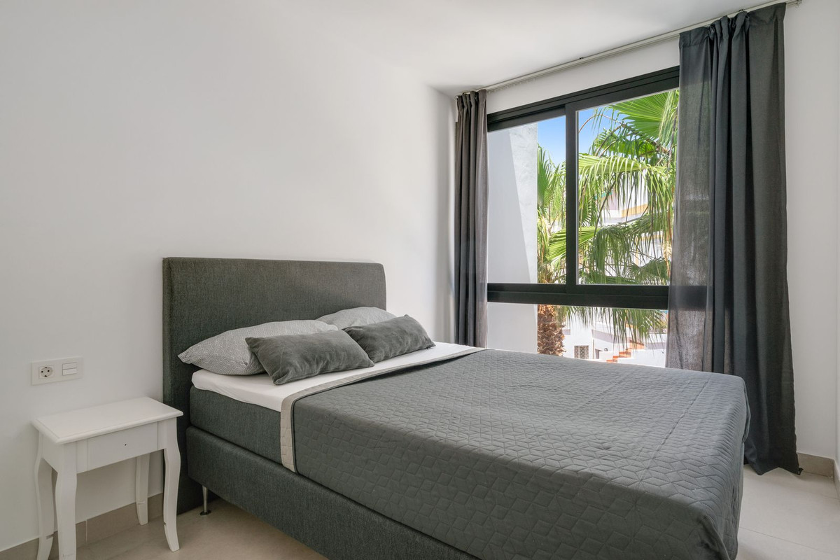 4 Bed Townhouse for sale in Estepona Costa Del Sol, Málaga, Spain