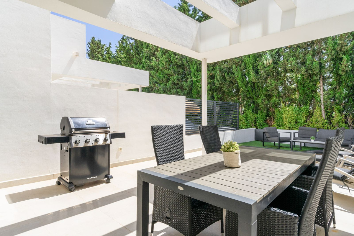 4 Bed Townhouse for sale in Estepona Costa Del Sol, Málaga, Spain
