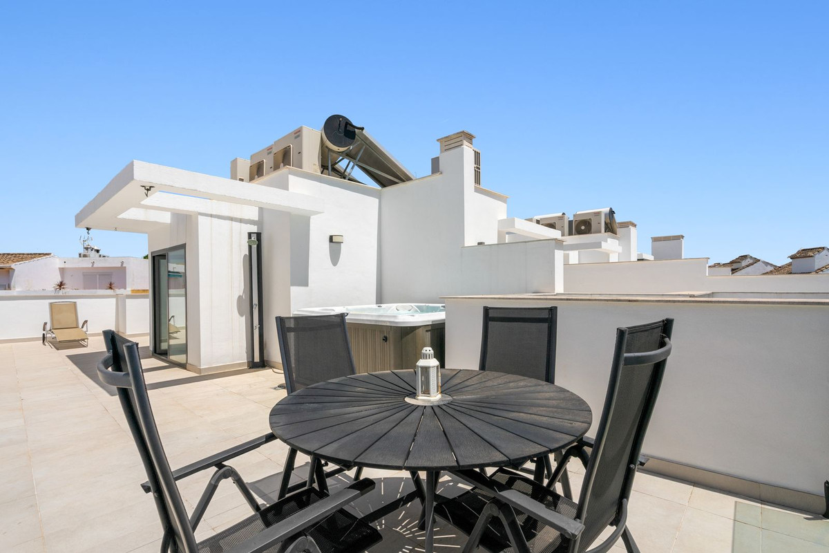 4 Bed Townhouse for sale in Estepona Costa Del Sol, Málaga, Spain