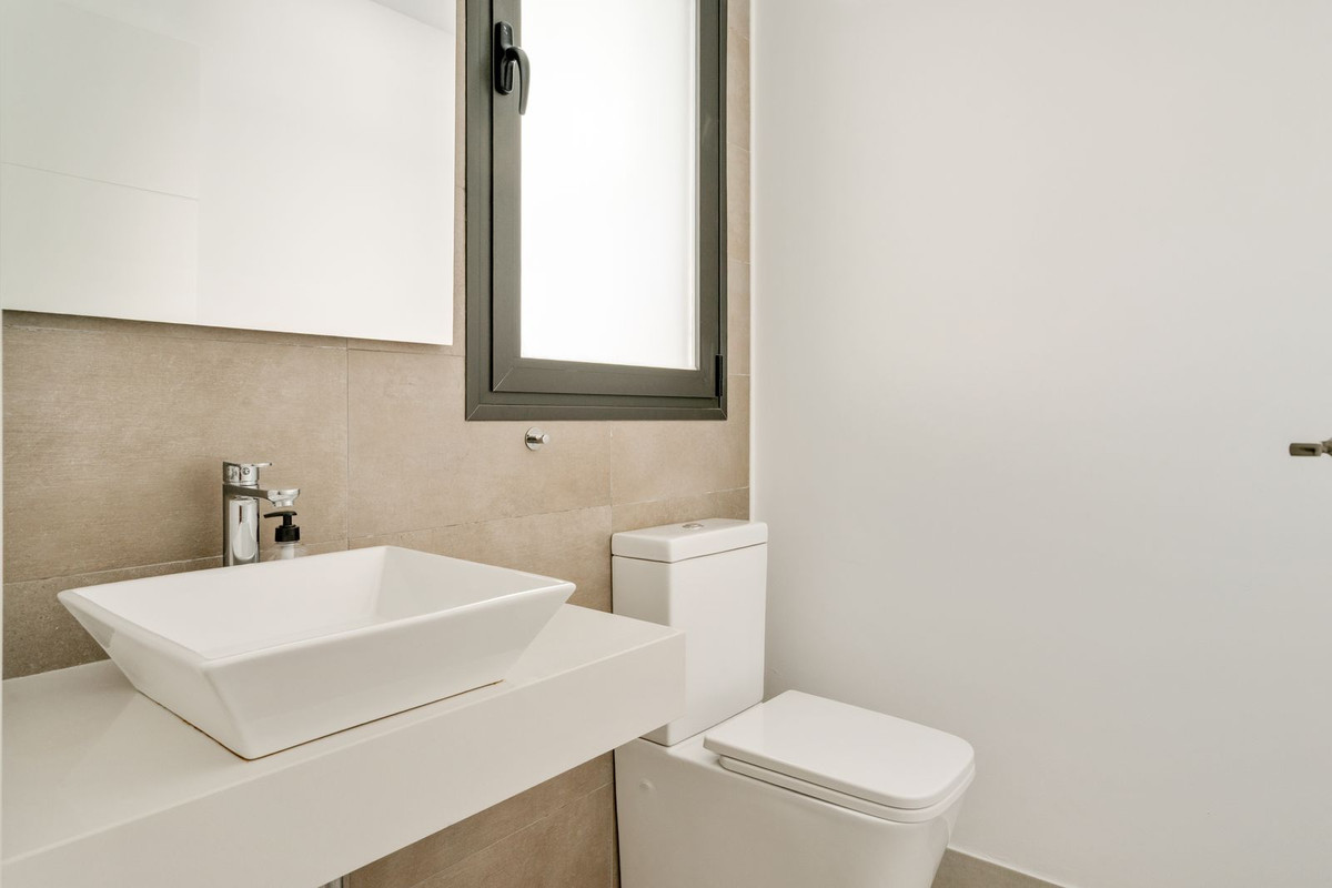 4 Bed Townhouse for sale in Estepona Costa Del Sol, Málaga, Spain