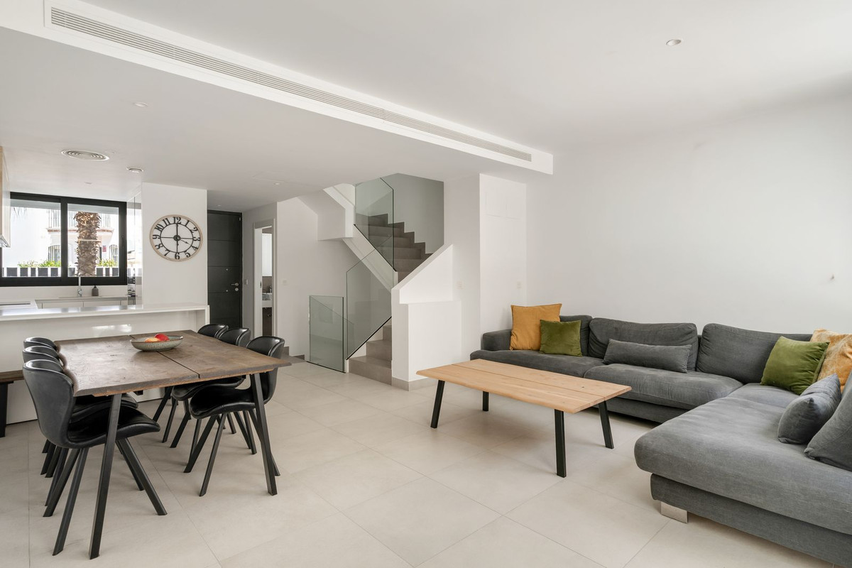 4 Bed Townhouse for sale in Estepona Costa Del Sol, Málaga, Spain