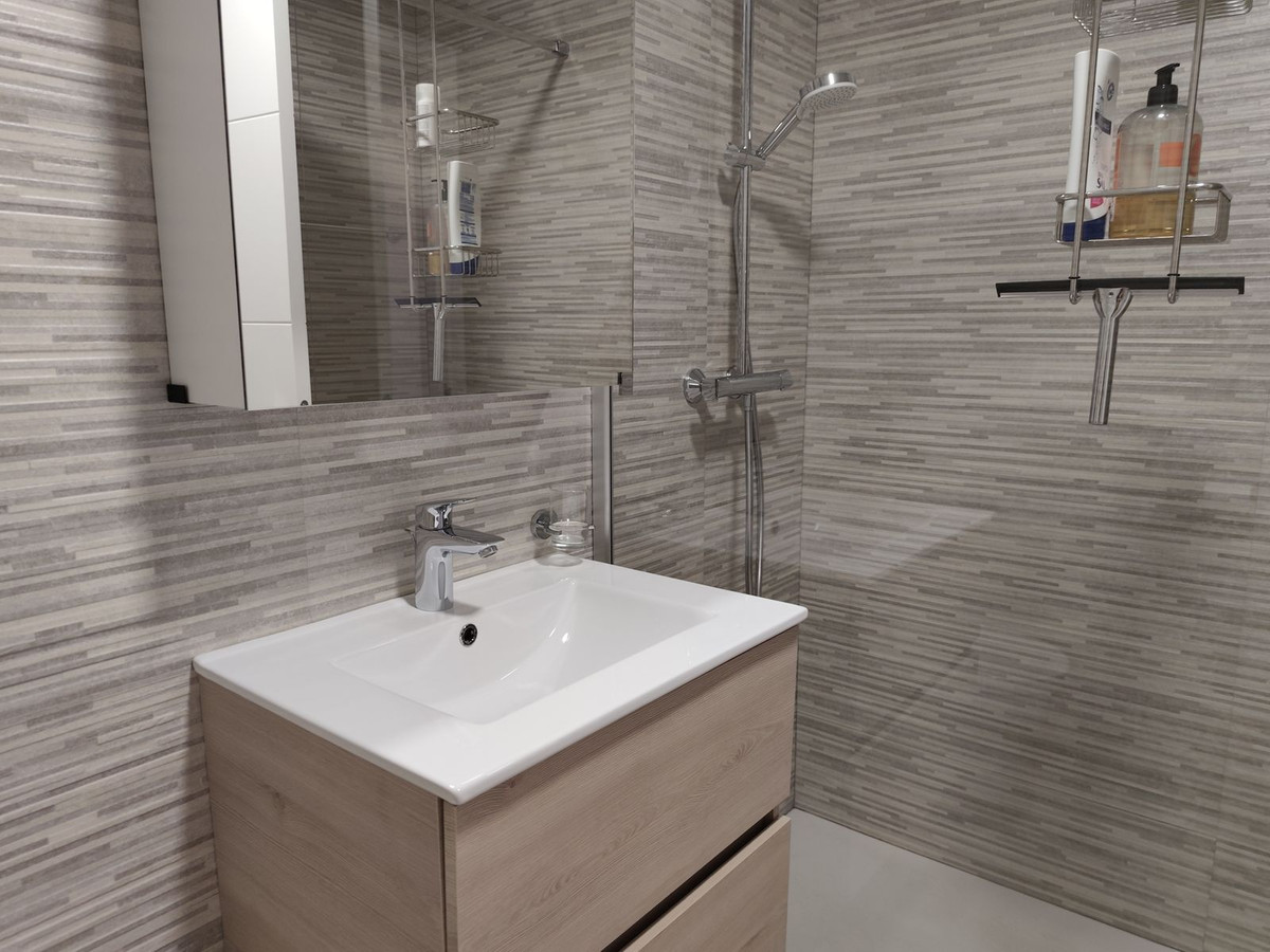 2 Bed Apartment for sale in Benalmadena Costa Del Sol, Málaga, Spain