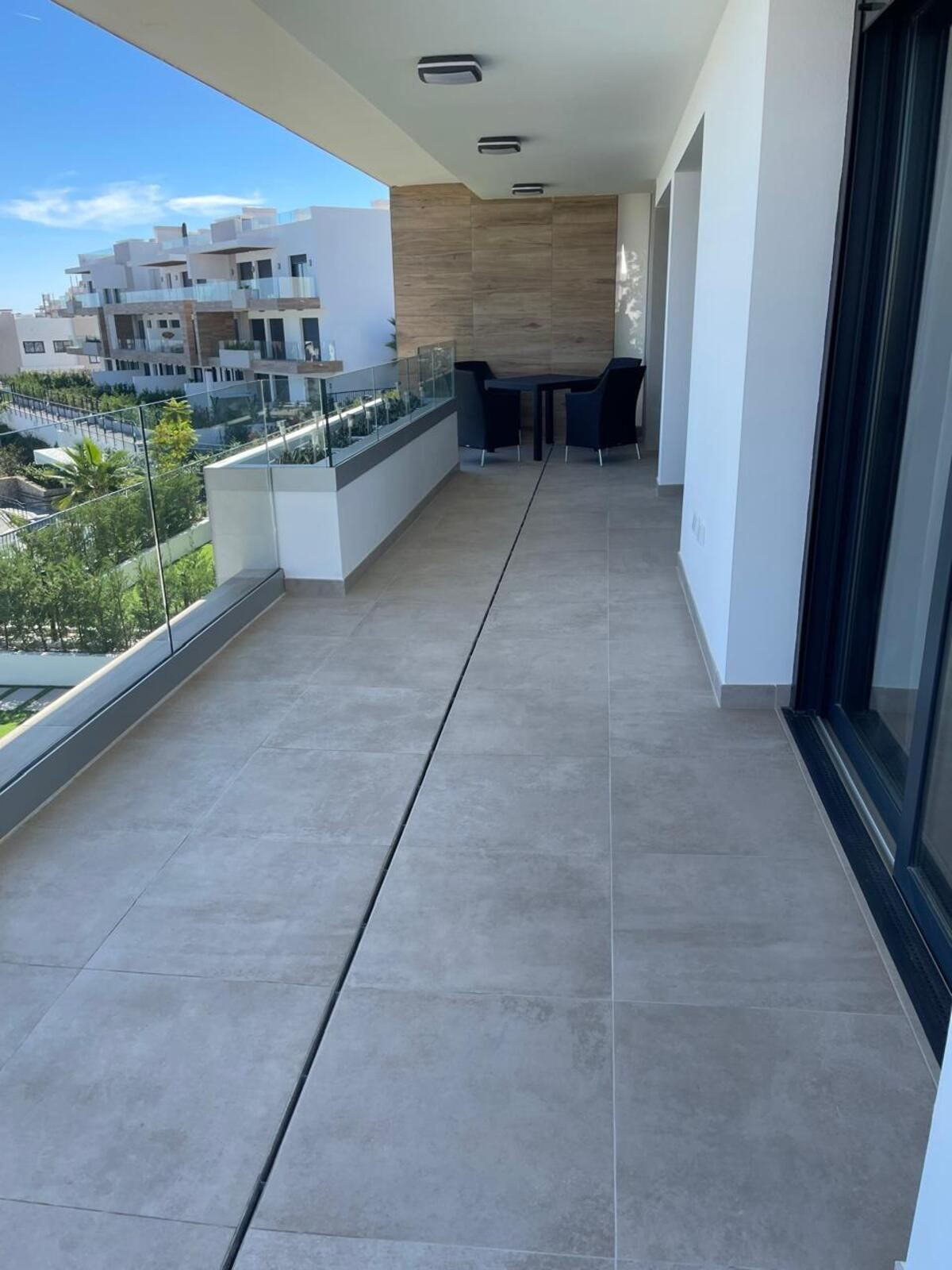 Se vende Apartamento Planta Media de 3 dormitorios en Costa Del Sol, Málaga, España