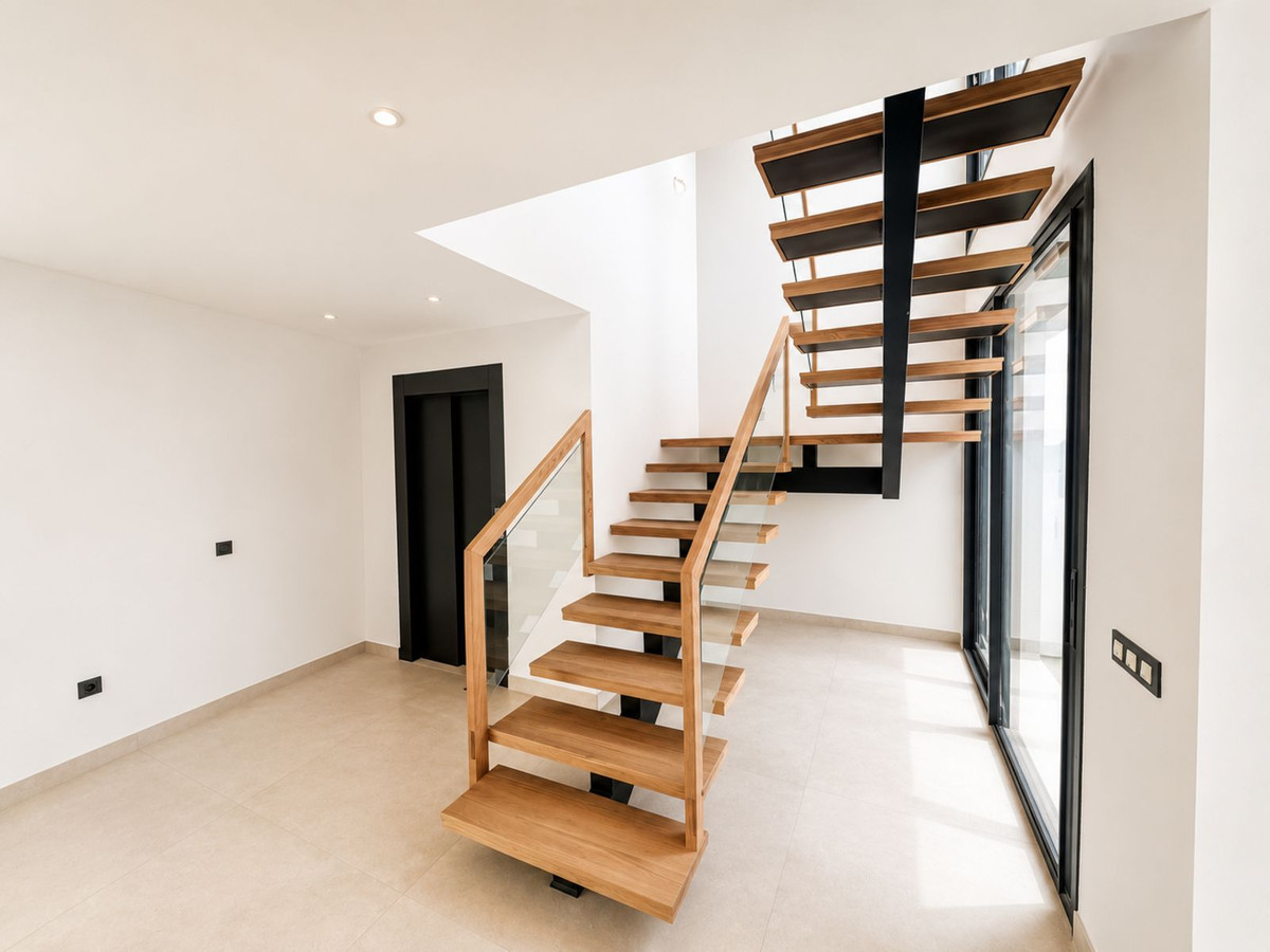5 Bed Townhouse for sale in Sotogrande Alto Costa Del Sol, Cádiz, Spain
