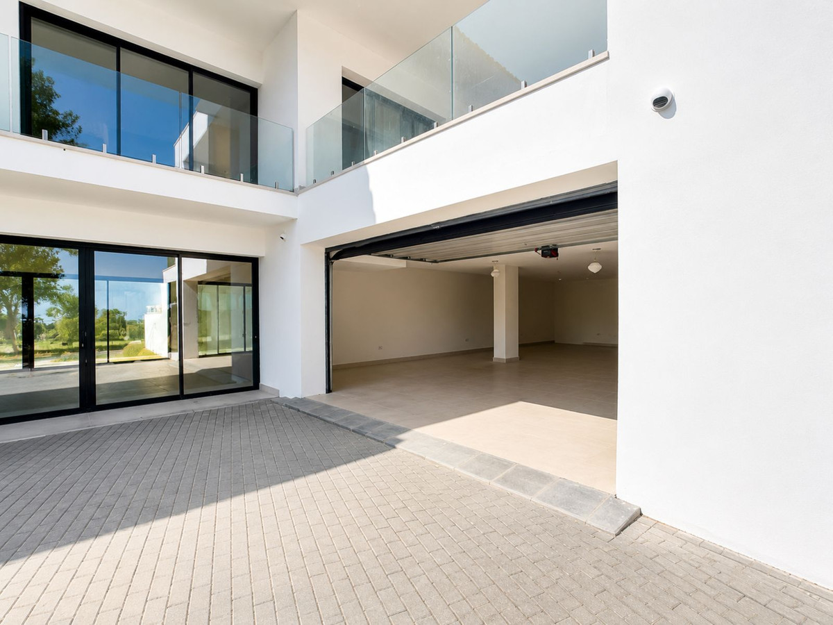 5 Bed Townhouse for sale in Sotogrande Alto Costa Del Sol, Cádiz, Spain
