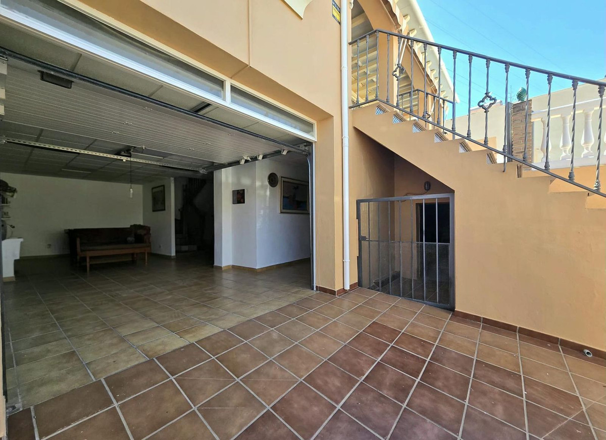 4 Bed Townhouse for sale in Puerto De La Torre Costa Del Sol, Málaga, Spain