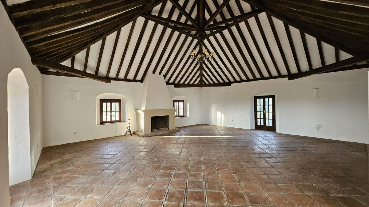 6 Bed Townhouse for sale in Manilva Costa Del Sol, Málaga, Spain