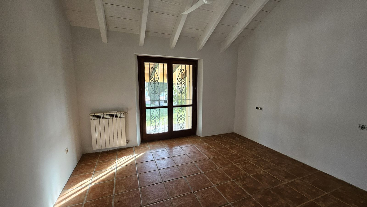 6 Bed Townhouse for sale in Manilva Costa Del Sol, Málaga, Spain