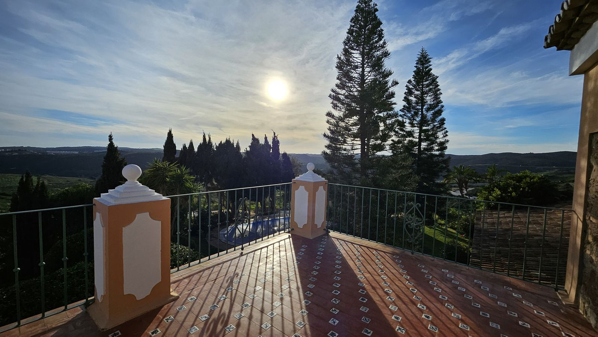 6 Bed Townhouse for sale in Manilva Costa Del Sol, Málaga, Spain