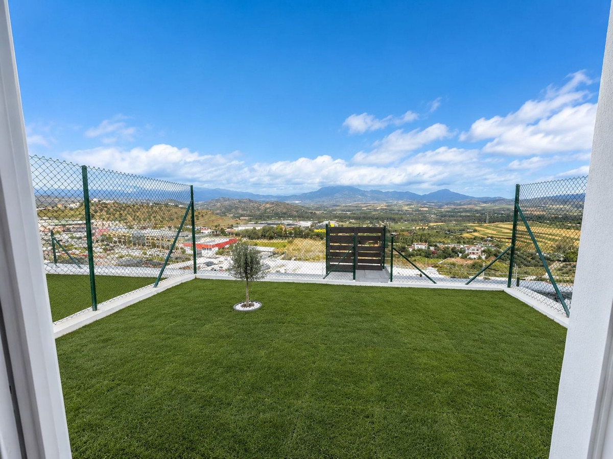 2 Bed Townhouse for sale in Coín Costa Del Sol, Málaga, Spain