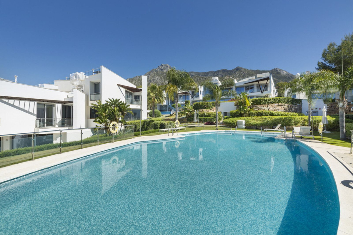 2 Bed Townhouse for sale in Sierra Blanca Costa Del Sol, Málaga, Spain
