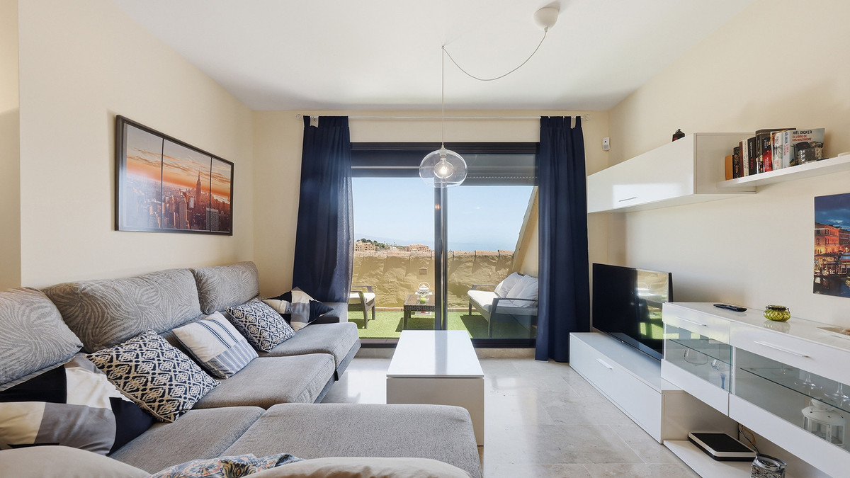 2 Bed Apartment for sale in La Duquesa Costa Del Sol, Málaga, Spain