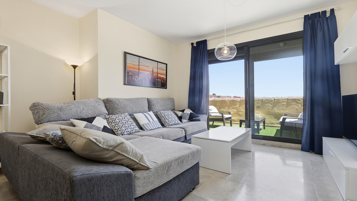 2 Bed Apartment for sale in La Duquesa Costa Del Sol, Málaga, Spain