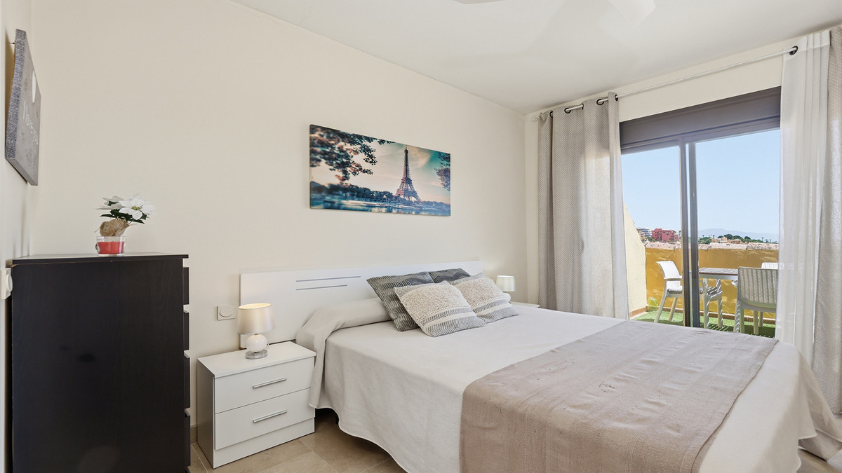 2 Bed Apartment for sale in La Duquesa Costa Del Sol, Málaga, Spain