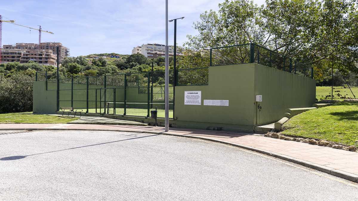 2 Bed Apartment for sale in La Duquesa Costa Del Sol, Málaga, Spain