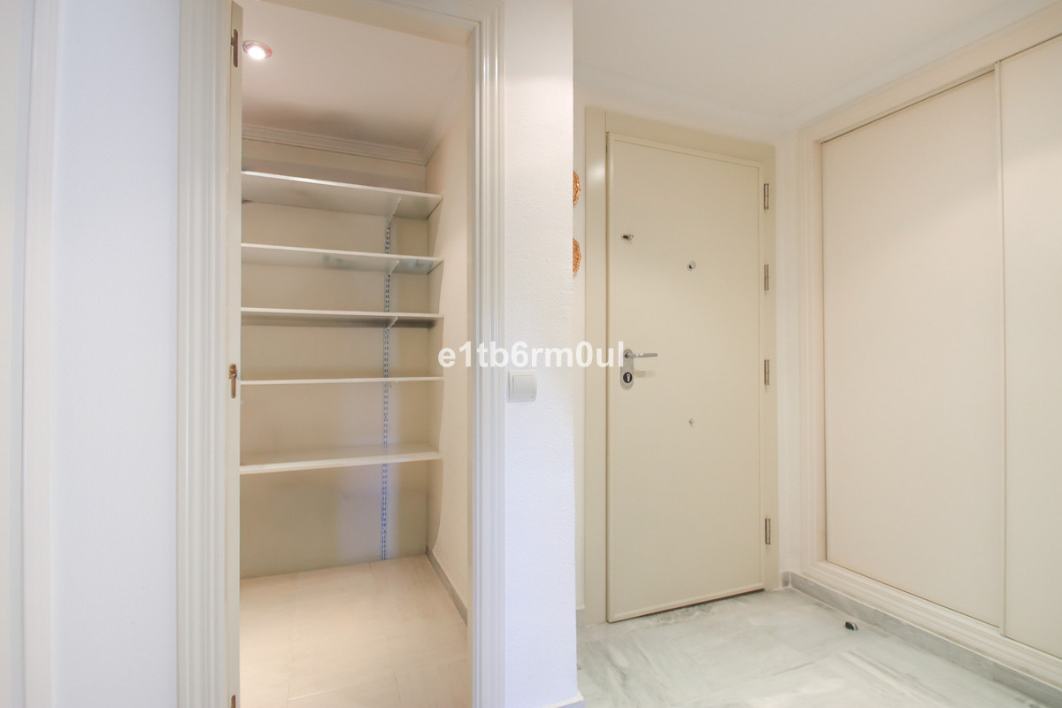 3 Bed Apartment for sale in The Golden Mile Costa Del Sol, Málaga, Spain