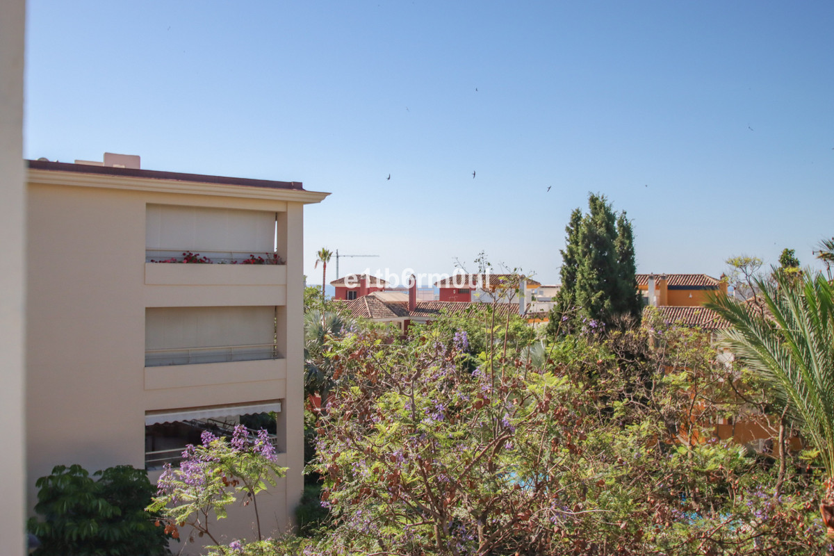 3 Bed Apartment for sale in The Golden Mile Costa Del Sol, Málaga, Spain