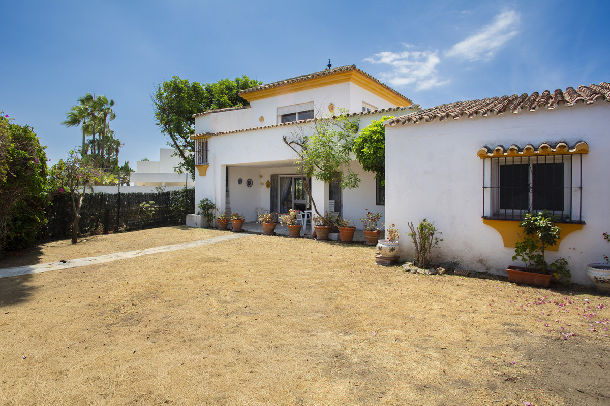 4 Bed Townhouse for sale in Guadalmina Baja Costa Del Sol, Málaga, Spain