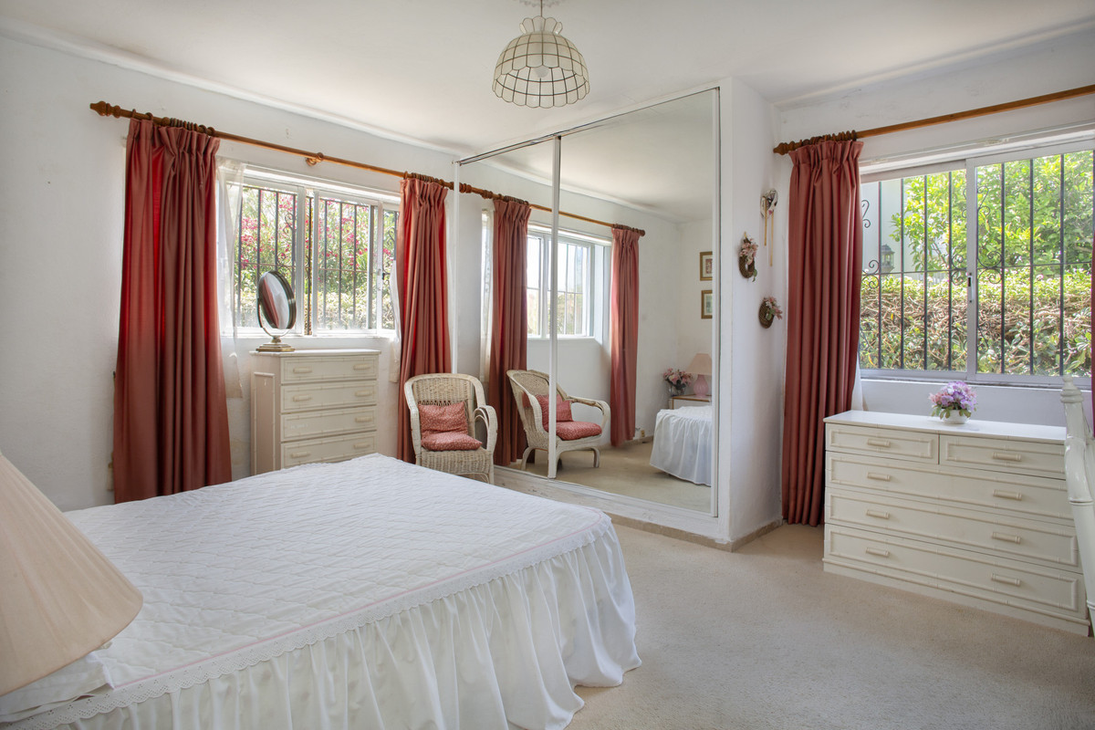 4 Bed Townhouse for sale in Guadalmina Baja Costa Del Sol, Málaga, Spain
