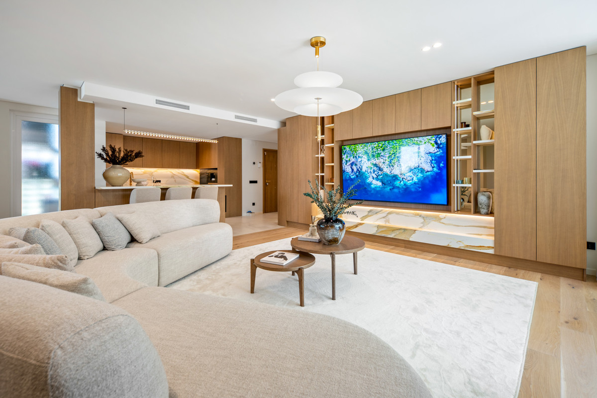 3 Bed Apartment for sale in Los Monteros Costa Del Sol, Málaga, Spain