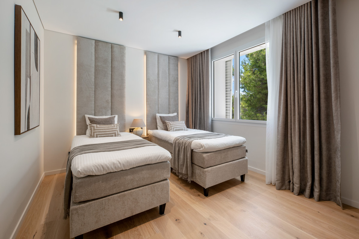 3 Bed Apartment for sale in Los Monteros Costa Del Sol, Málaga, Spain