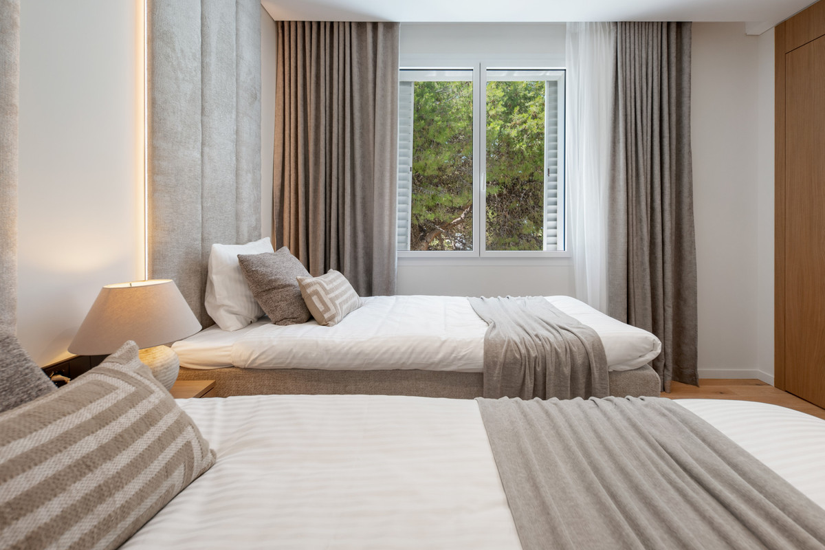 3 Bed Apartment for sale in Los Monteros Costa Del Sol, Málaga, Spain