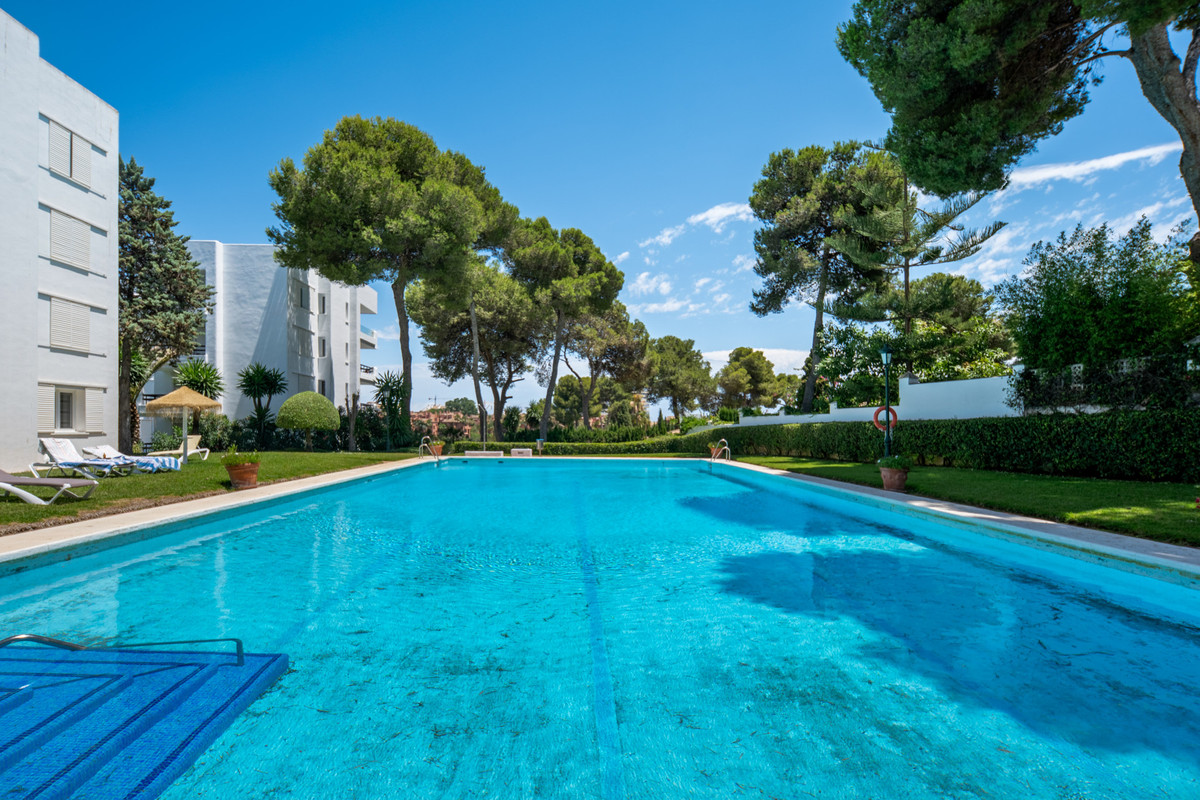 3 Bed Apartment for sale in Los Monteros Costa Del Sol, Málaga, Spain
