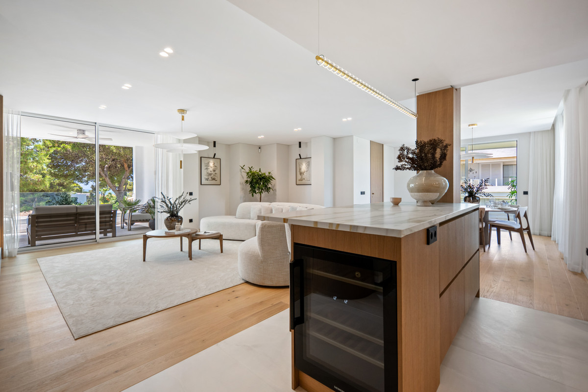 3 Bed Apartment for sale in Los Monteros Costa Del Sol, Málaga, Spain