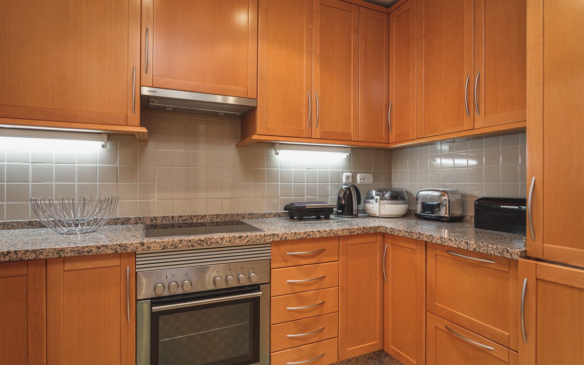 2 Bed Apartment for sale in Benahavís Costa Del Sol, Málaga, Spain