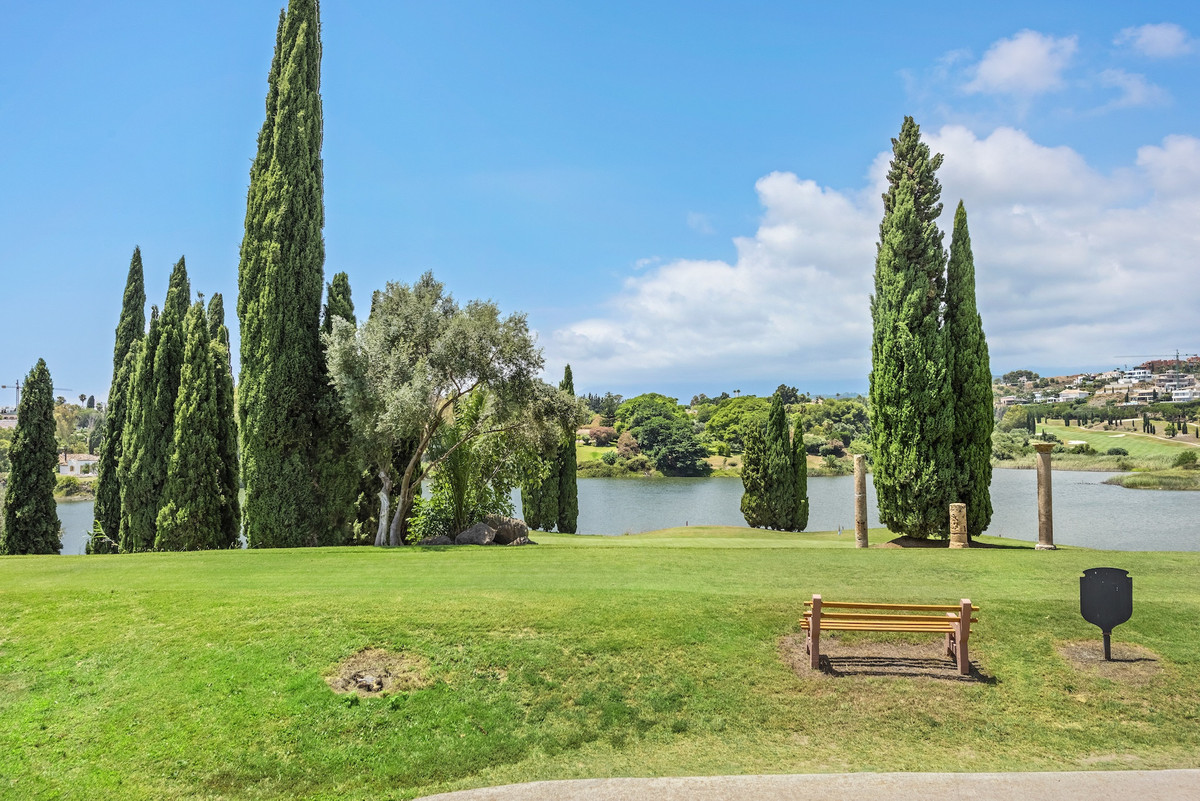 1 Bed Apartment for sale in Los Flamingos Costa Del Sol, Málaga, Spain